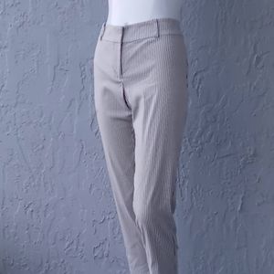 Ann Taylor Signature Women's Capri's (Pin Stripes)